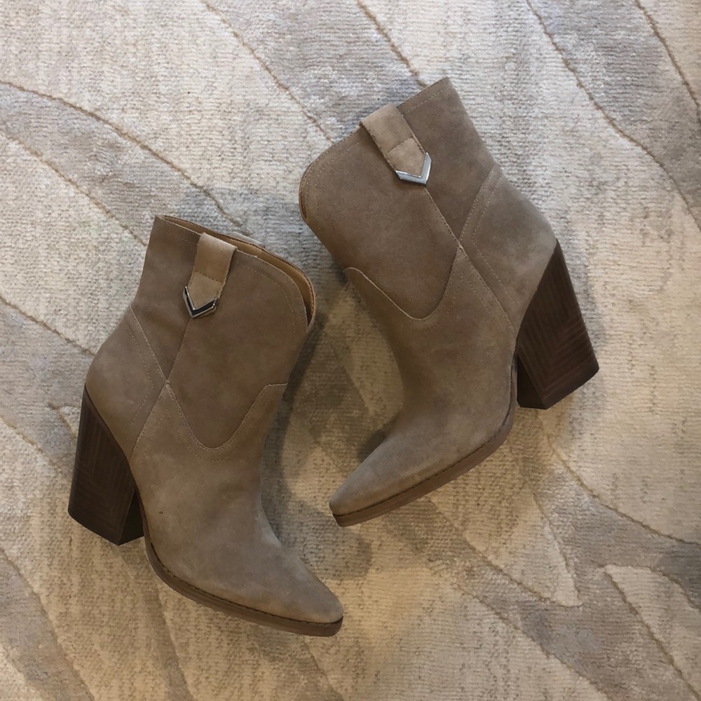 Never worn Kendall and Kylie booties